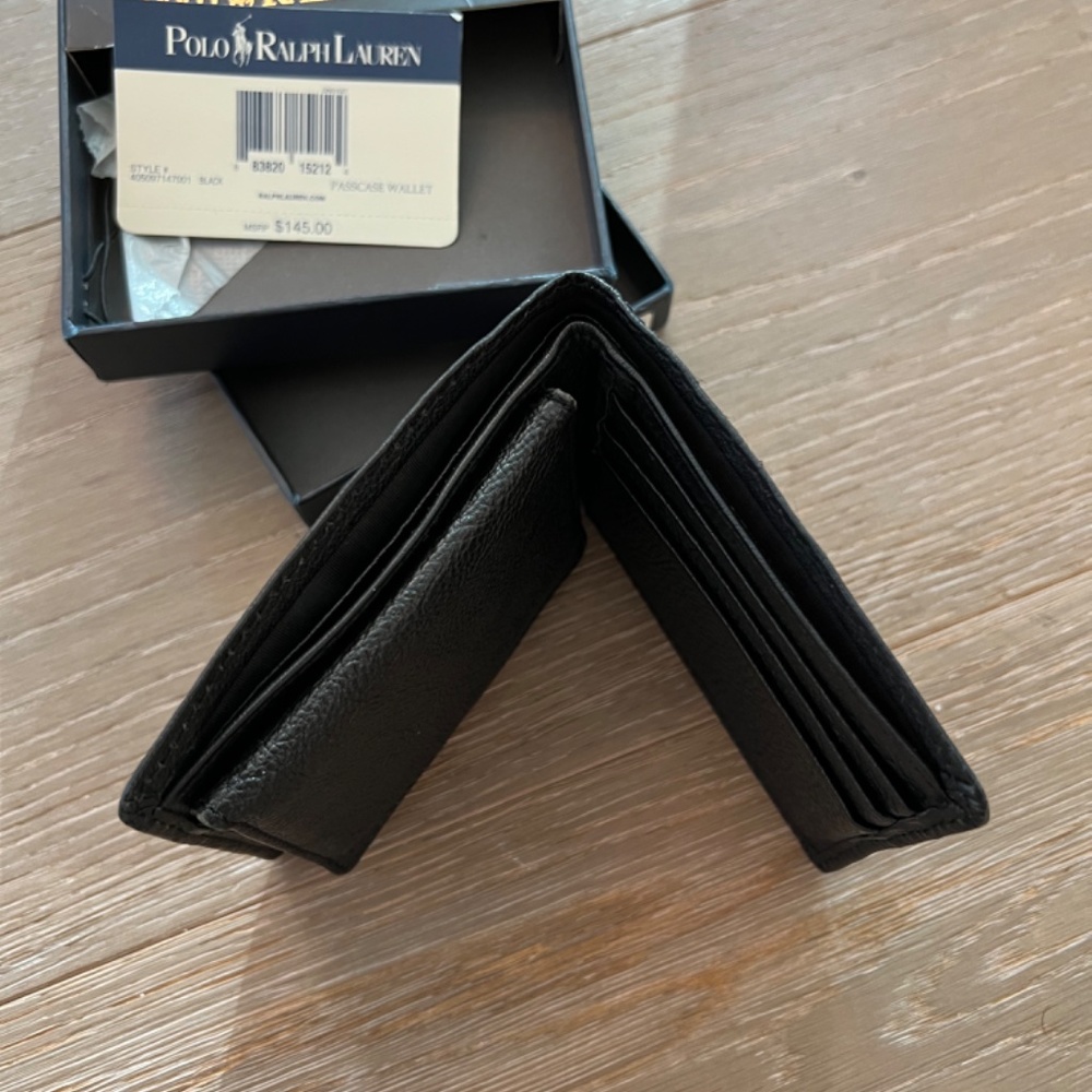 Wallet - Picture 2 of 5